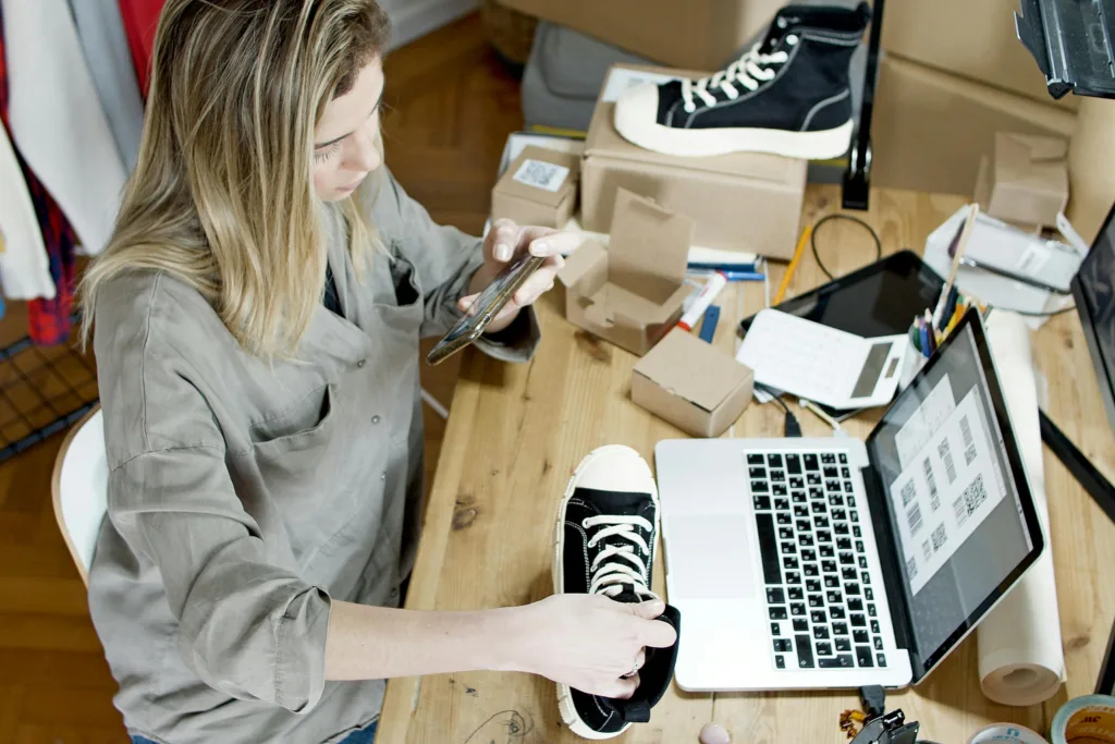 image showing online products selling on facebook