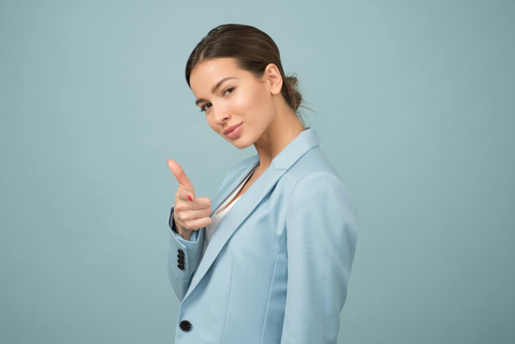 image showing a confident girl reflecting self-grooming niche for blogging